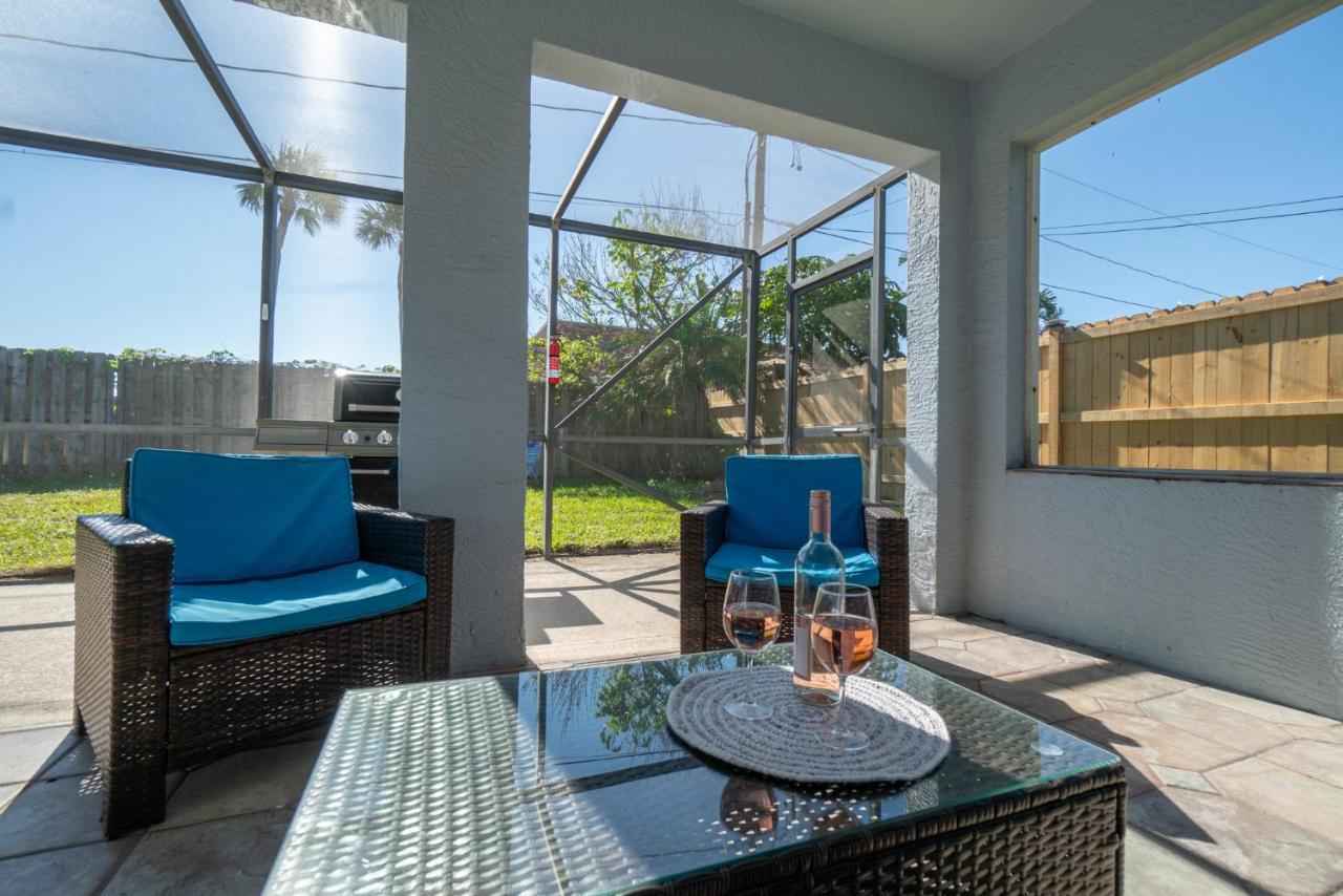 Serene Seaside Retreat - Dog Friendly - 2Br Townhouse With Shared Heated Pool Steps To Paradise Beach! Melbourne Luaran gambar