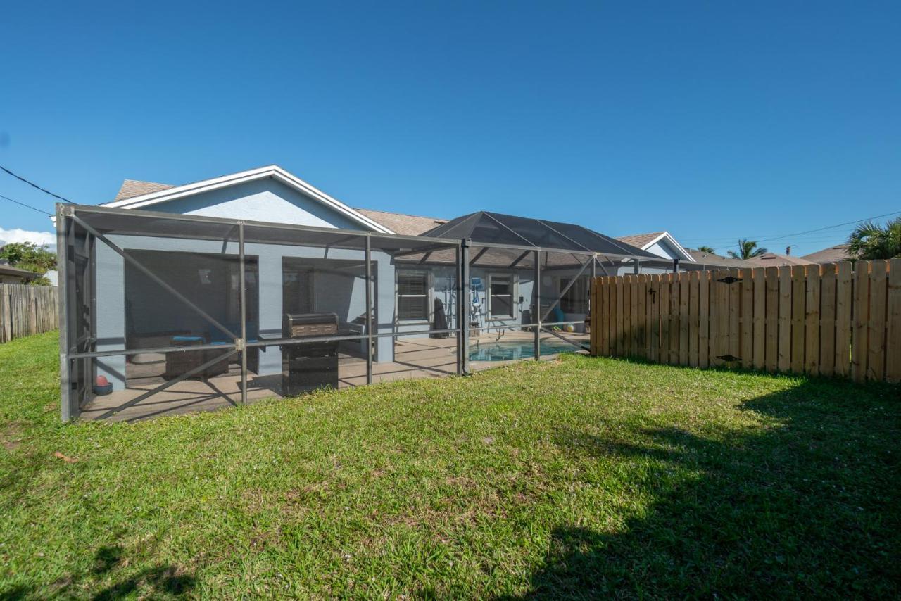 Serene Seaside Retreat - Dog Friendly - 2Br Townhouse With Shared Heated Pool Steps To Paradise Beach! Melbourne Luaran gambar