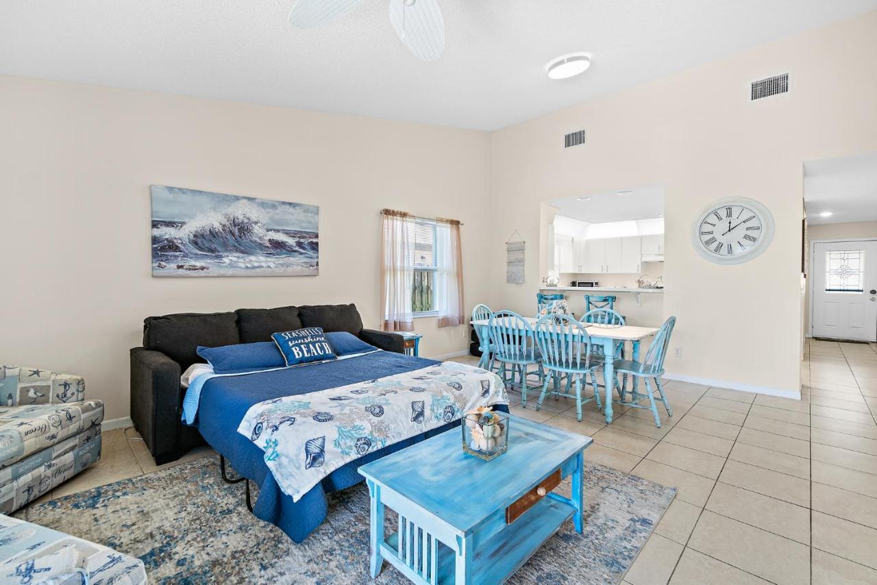 Serene Seaside Retreat - Dog Friendly - 2Br Townhouse With Shared Heated Pool Steps To Paradise Beach! Melbourne Luaran gambar