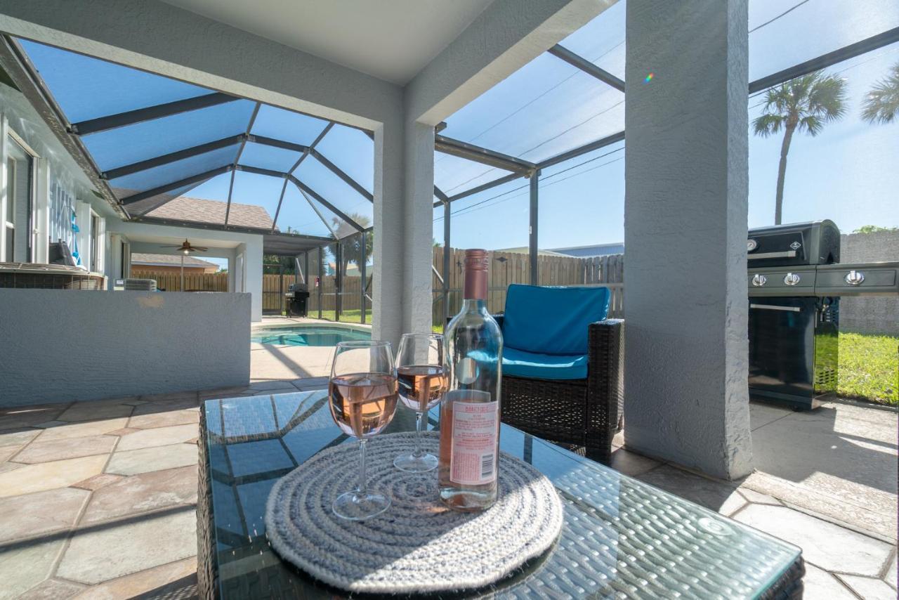 Serene Seaside Retreat - Dog Friendly - 2Br Townhouse With Shared Heated Pool Steps To Paradise Beach! Melbourne Luaran gambar