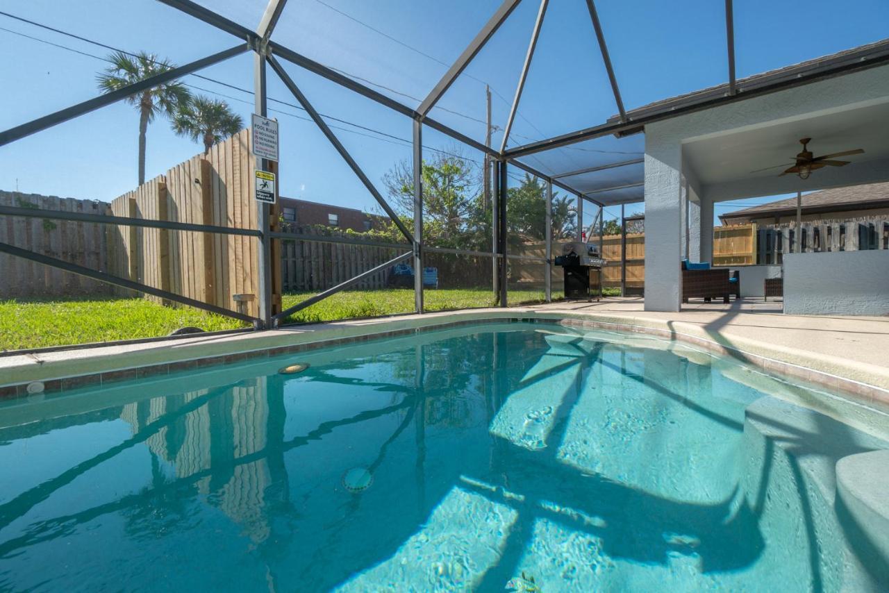 Serene Seaside Retreat - Dog Friendly - 2Br Townhouse With Shared Heated Pool Steps To Paradise Beach! Melbourne Luaran gambar